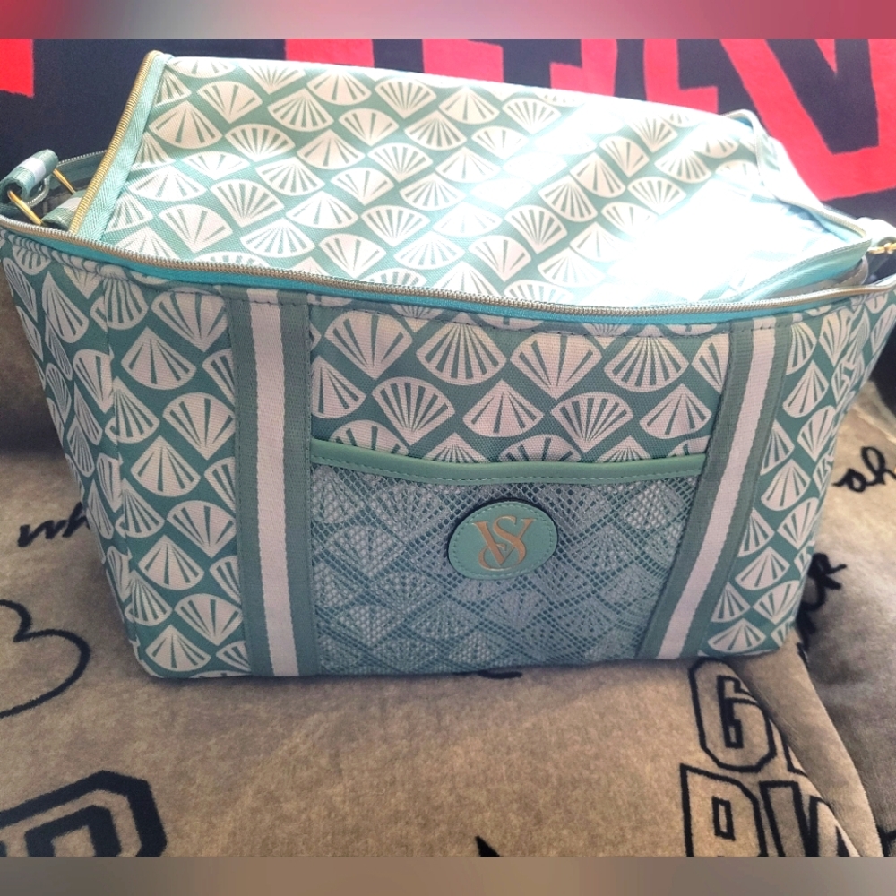 VS INSULATED SEASHELL DESIGN COOLER!
